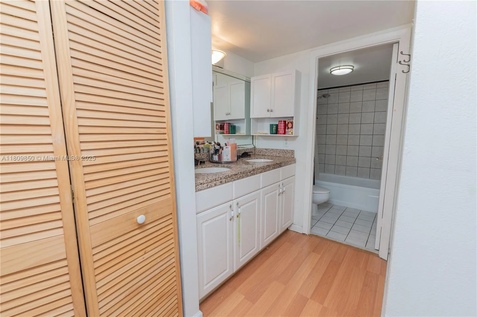 665 NE 195th St # 419, Miami, FL 33179 photo 12
