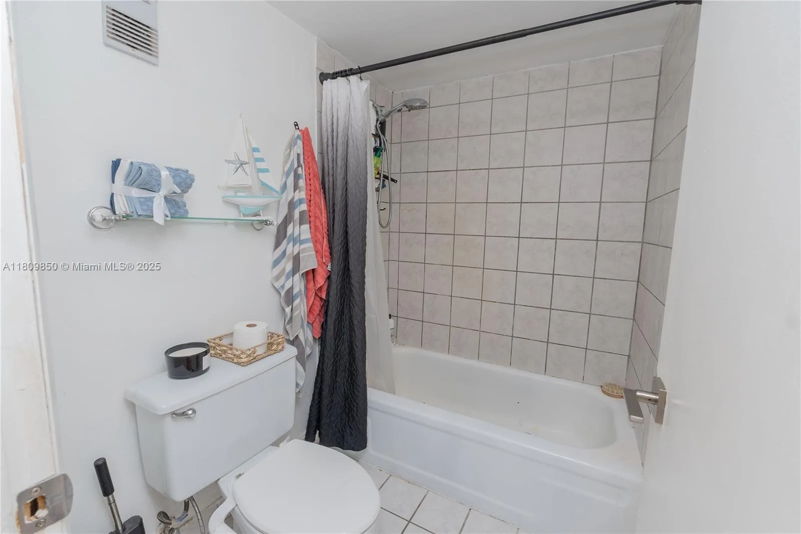 665 NE 195th St # 419, Miami, FL 33179 photo 13