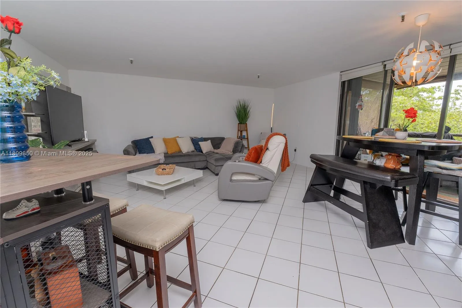 665 NE 195th St # 419, Miami, FL 33179 photo 4