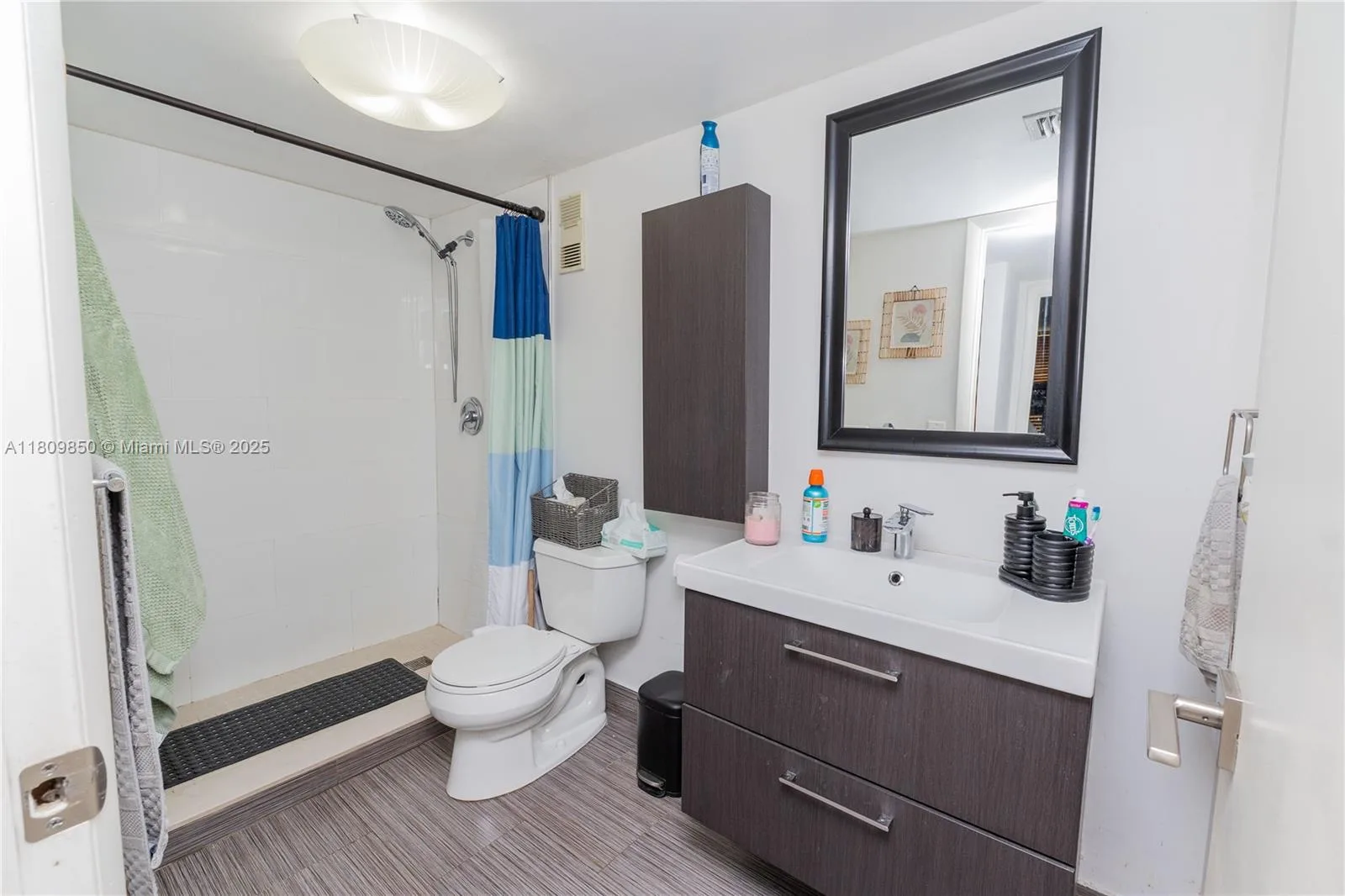 665 NE 195th St # 419, Miami, FL 33179 photo 5