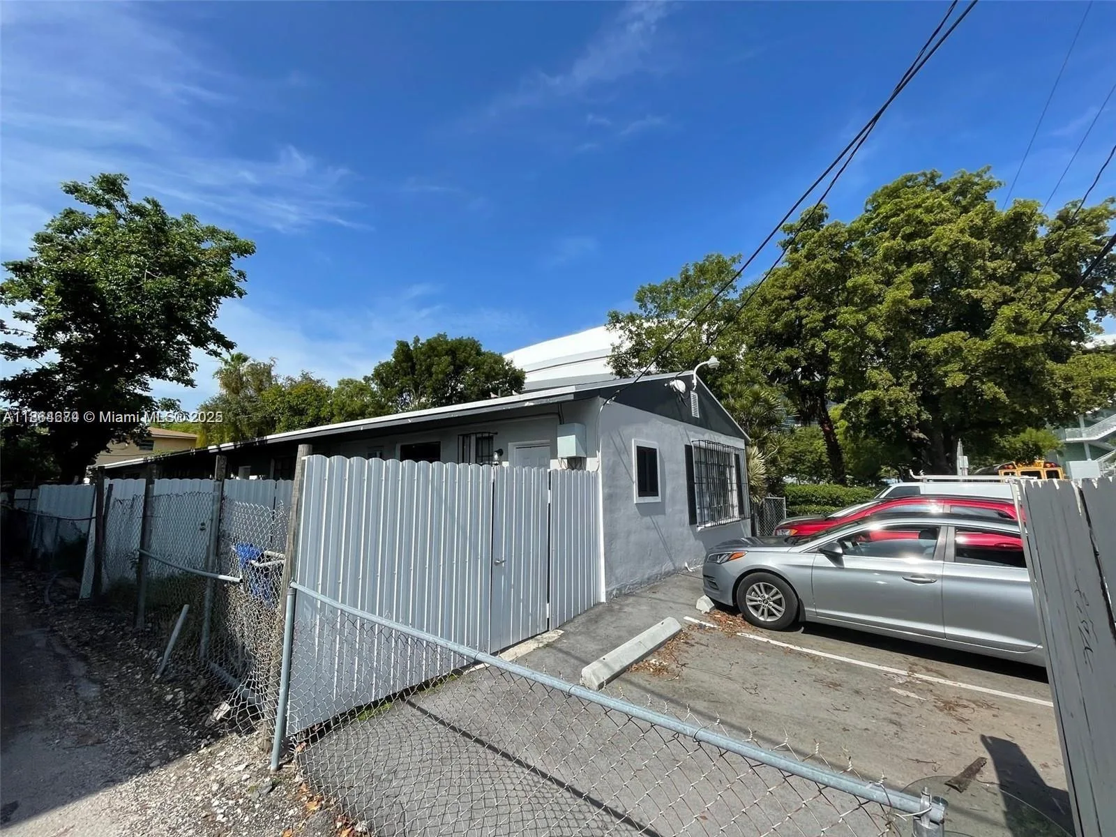 1346 NW 6th St, Miami, FL 33125 photo 5