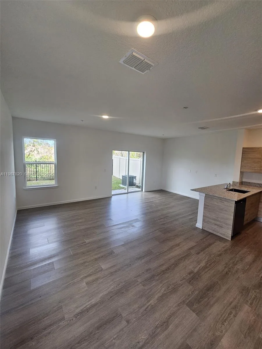 1201 Southstation PL # 101, Orlando, FL 32809 photo 10