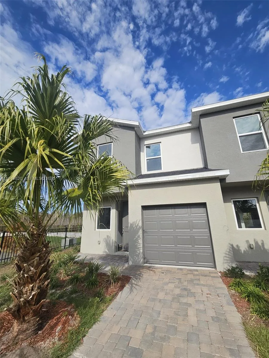 1201 Southstation PL # 101, Orlando, FL 32809 photo 2
