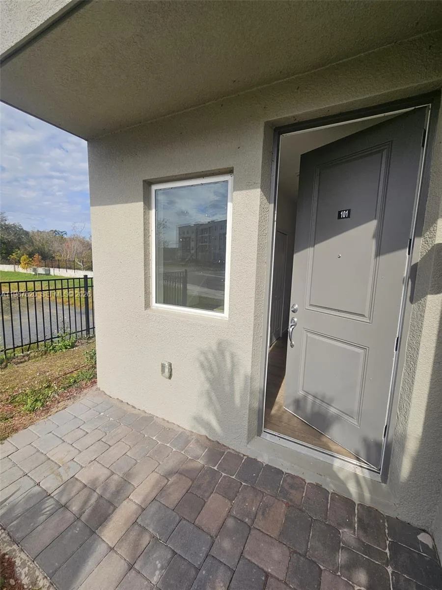 1201 Southstation PL # 101, Orlando, FL 32809 photo 5