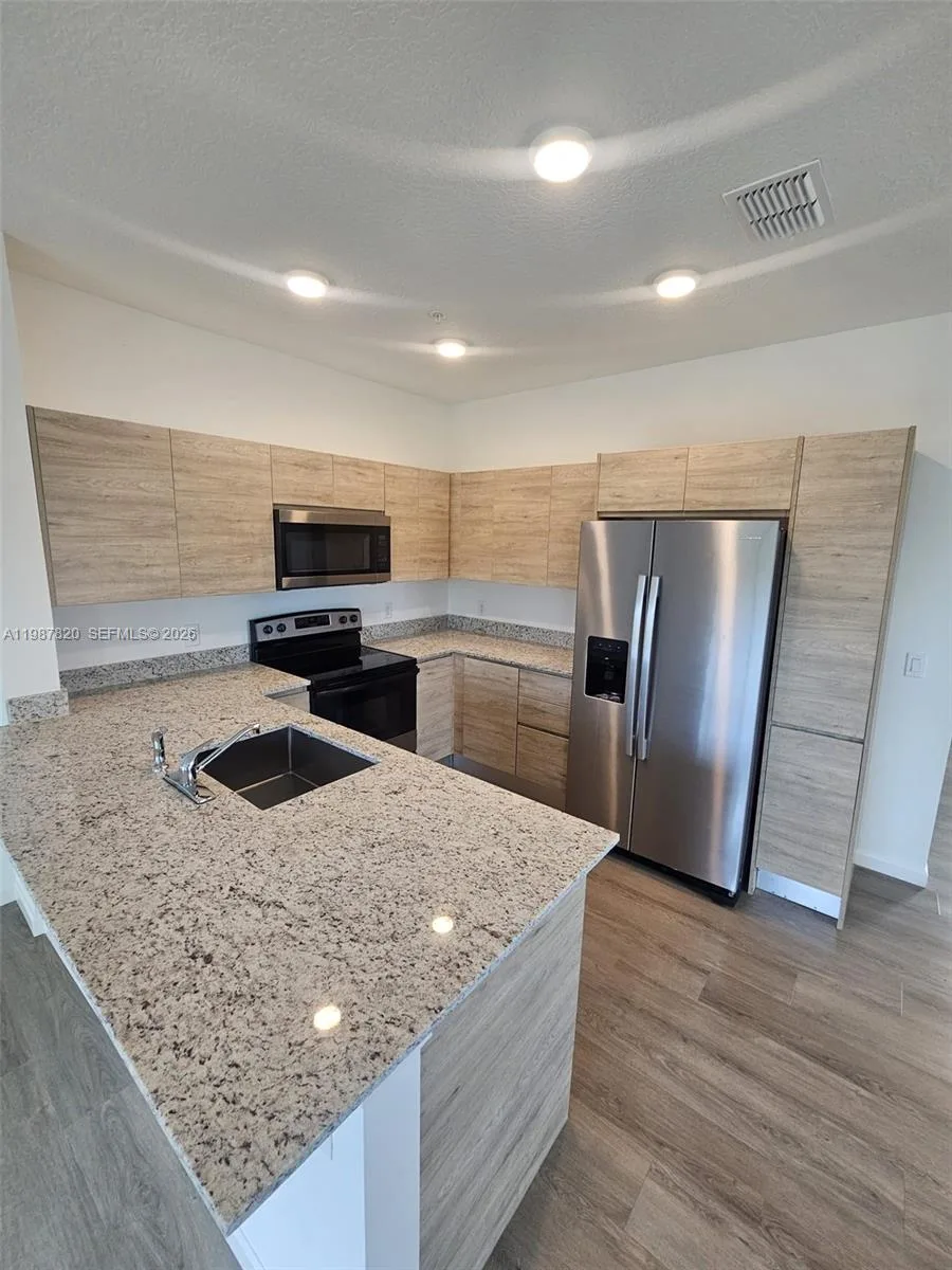 1201 Southstation PL # 101, Orlando, FL 32809 photo 9