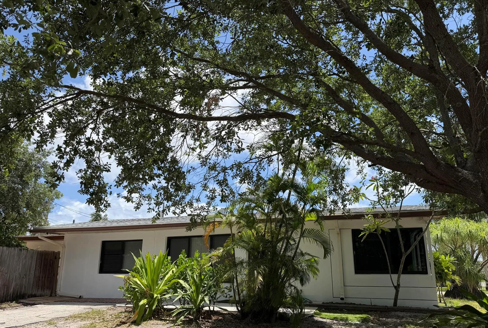 4250 NE 12th Avenue, Pompano Beach, FL 33064