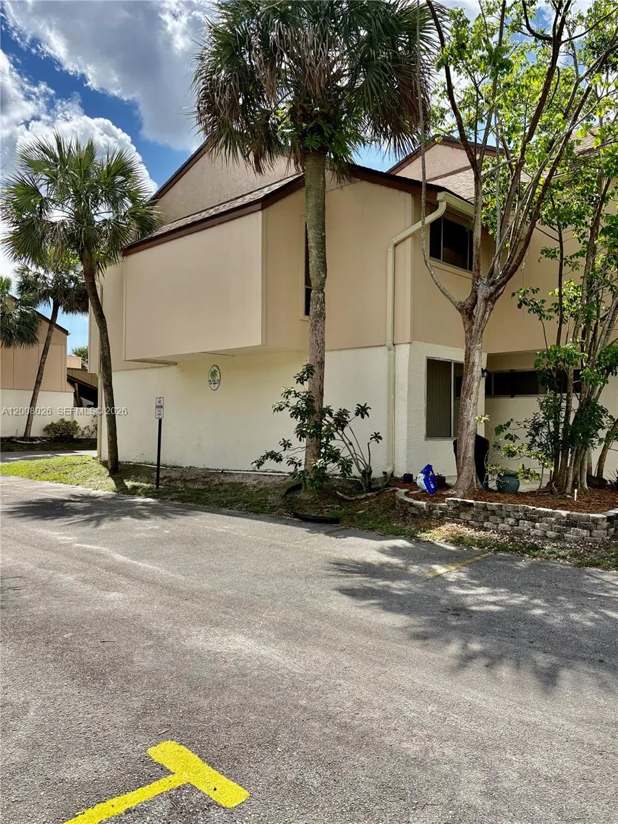 8208 NW 9th Ct # 1, Plantation, FL 33324 photo 3