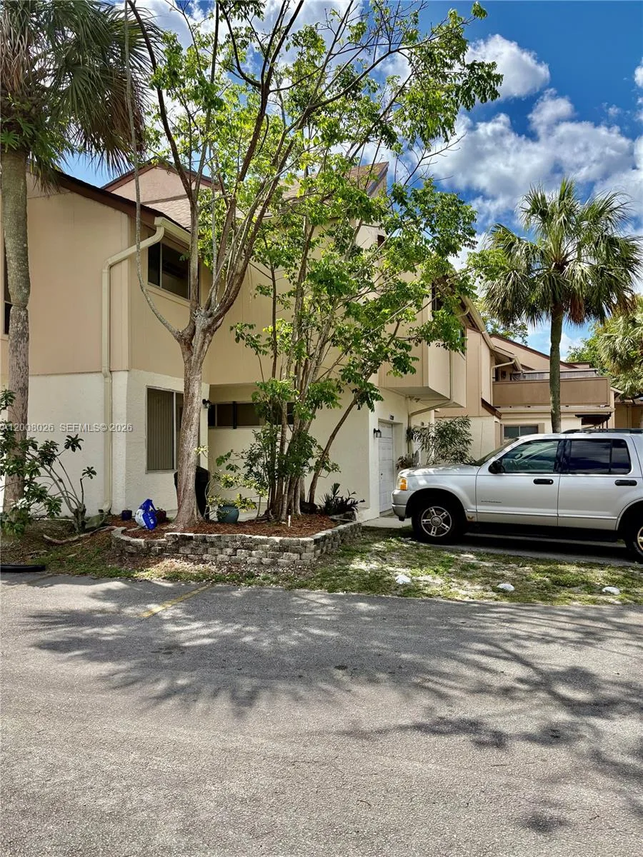 8208 NW 9th Ct # 1, Plantation, FL 33324 photo 4