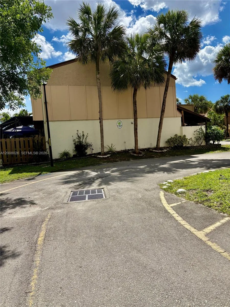 8208 NW 9th Ct # 1, Plantation, FL 33324 photo 5