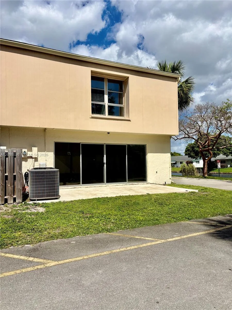 8208 NW 9th Ct # 1, Plantation, FL 33324 photo 6
