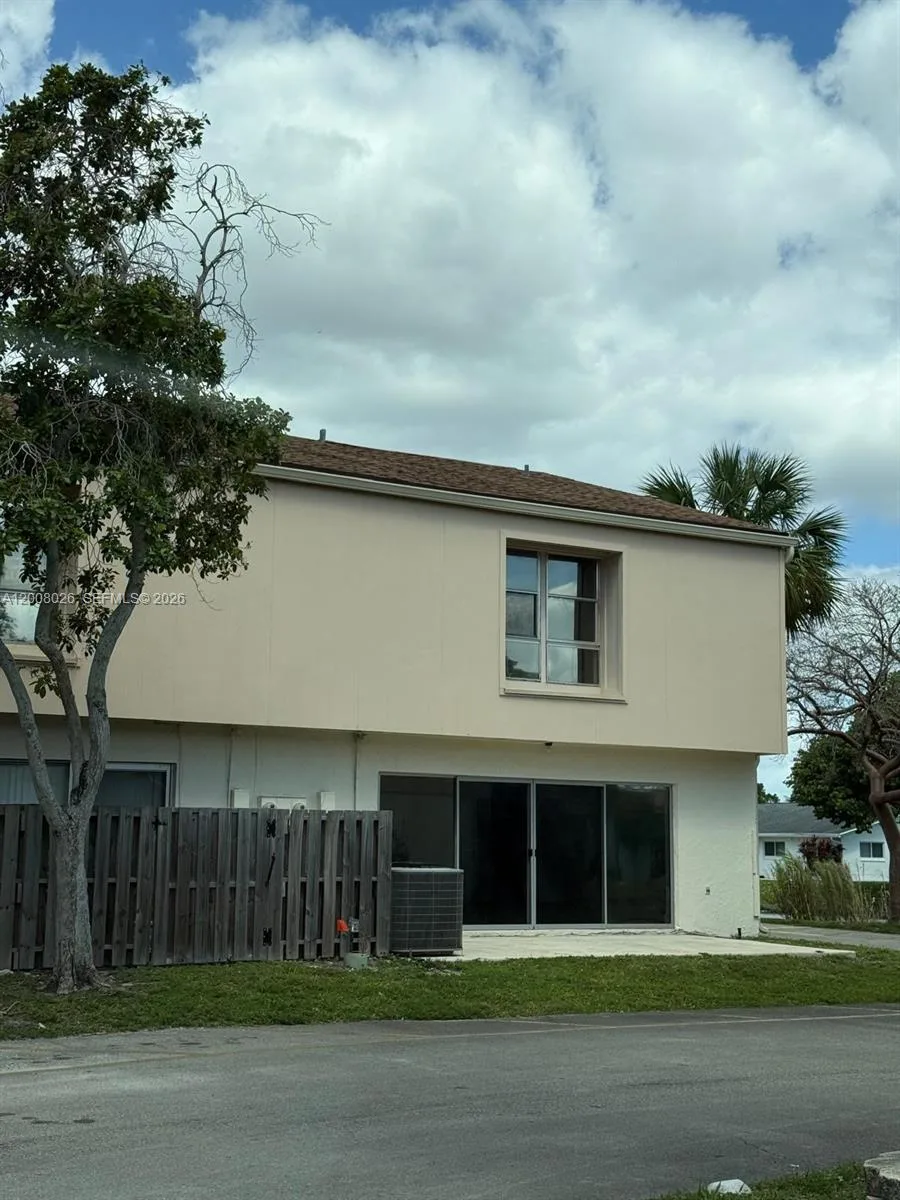 8208 NW 9th Ct # 1, Plantation, FL 33324 photo 9