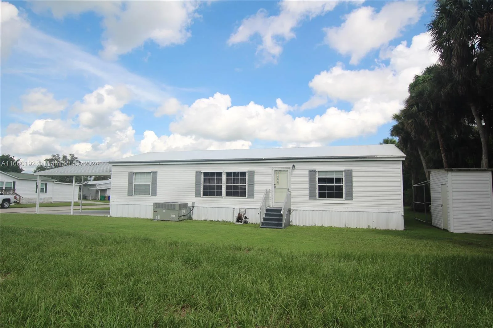 903 NE 5th Street, Okeechobee, FL 34972