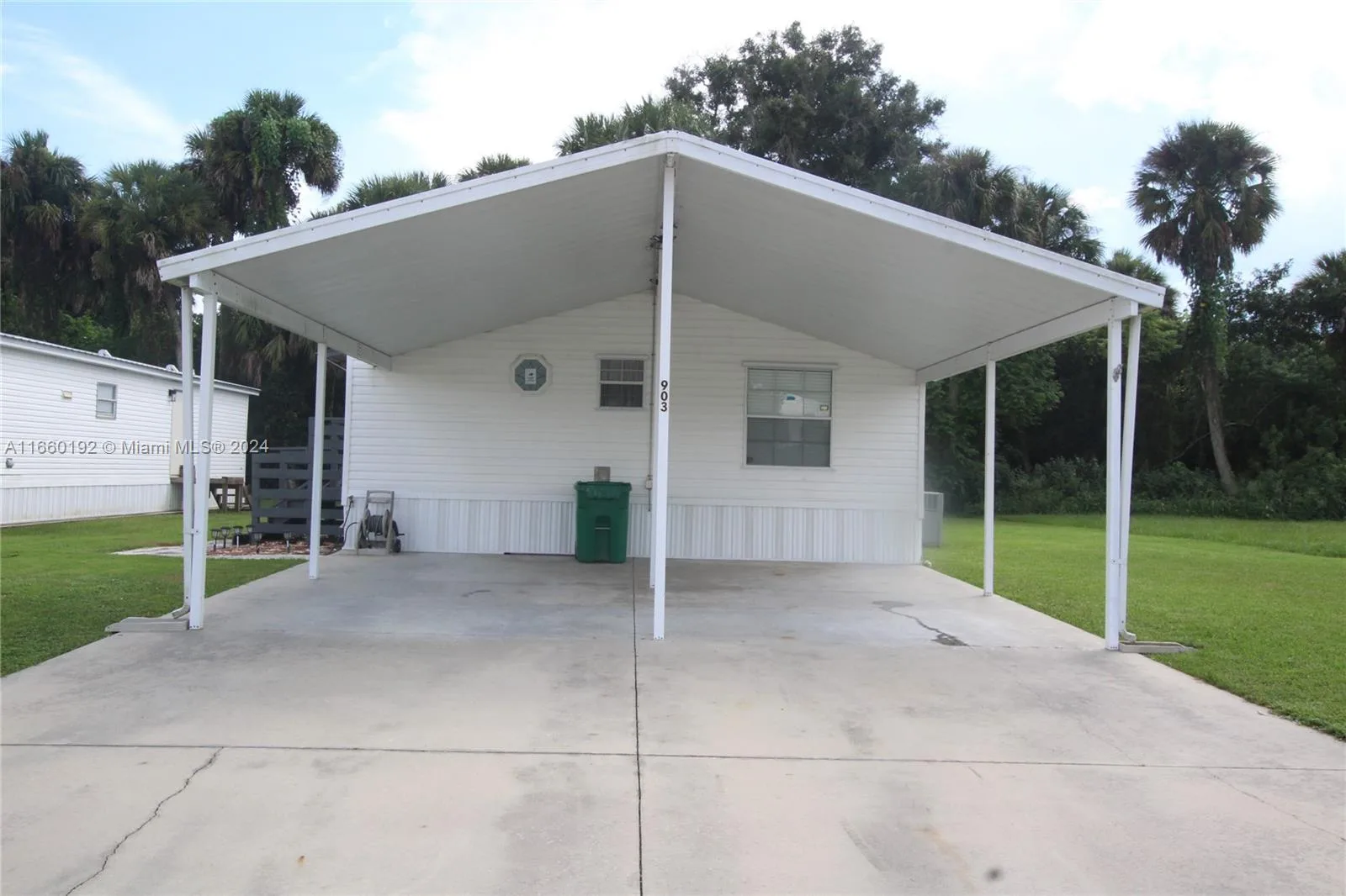903 NE 5th Street, Okeechobee, FL 34972 photo 3