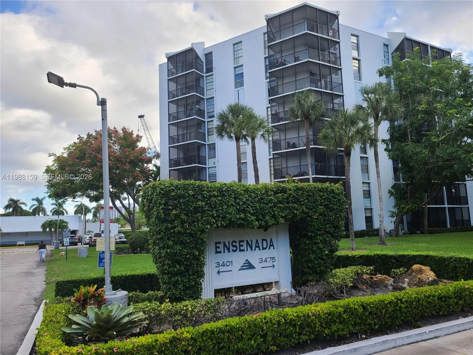 3475 N Country Club Dr # 202, Aventura, FL 33180 photo 5