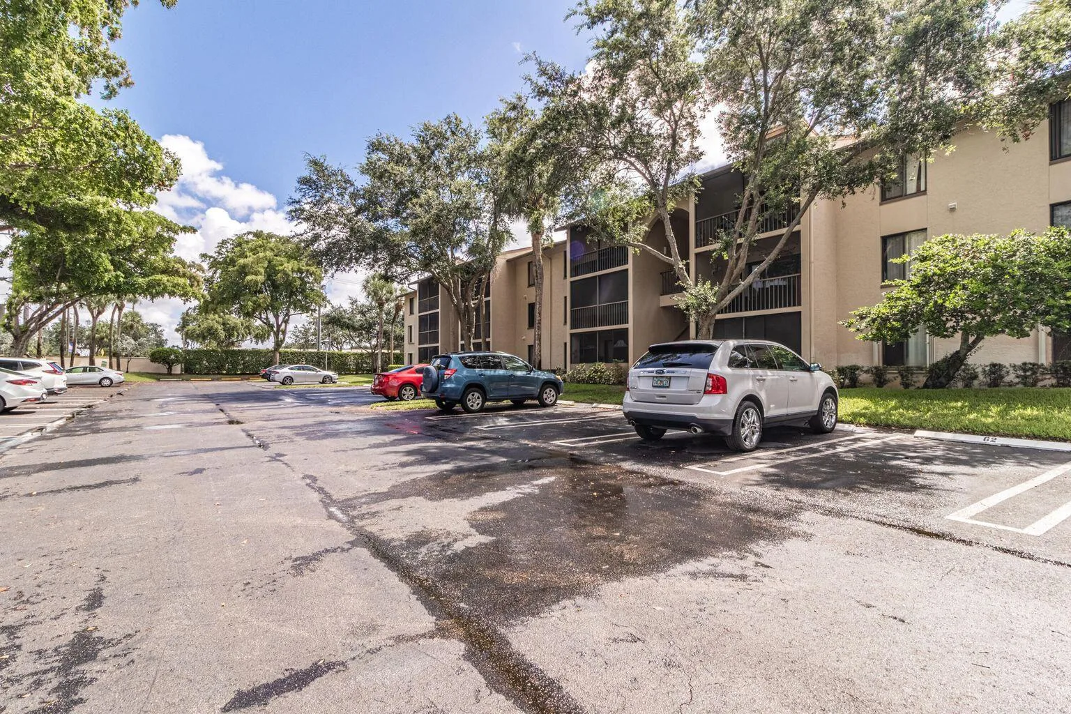 203 Foxtail Drive # D2, FL 33415