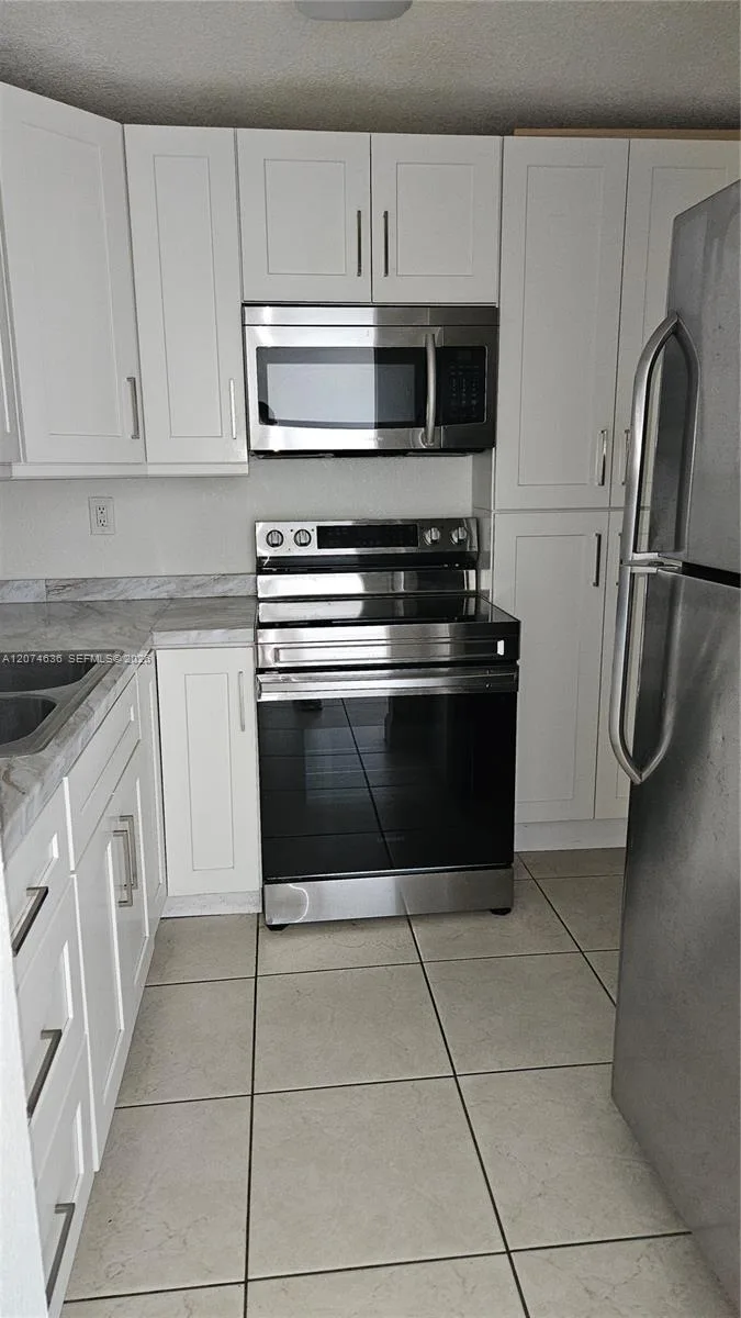 9320 Fontainebleau Blvd # 401, Miami, FL 33172 photo 6