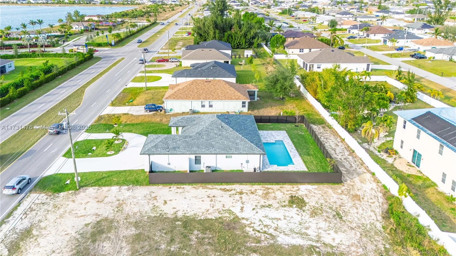 417 NELSON RD N, Cape Coral, FL 33993 photo 4