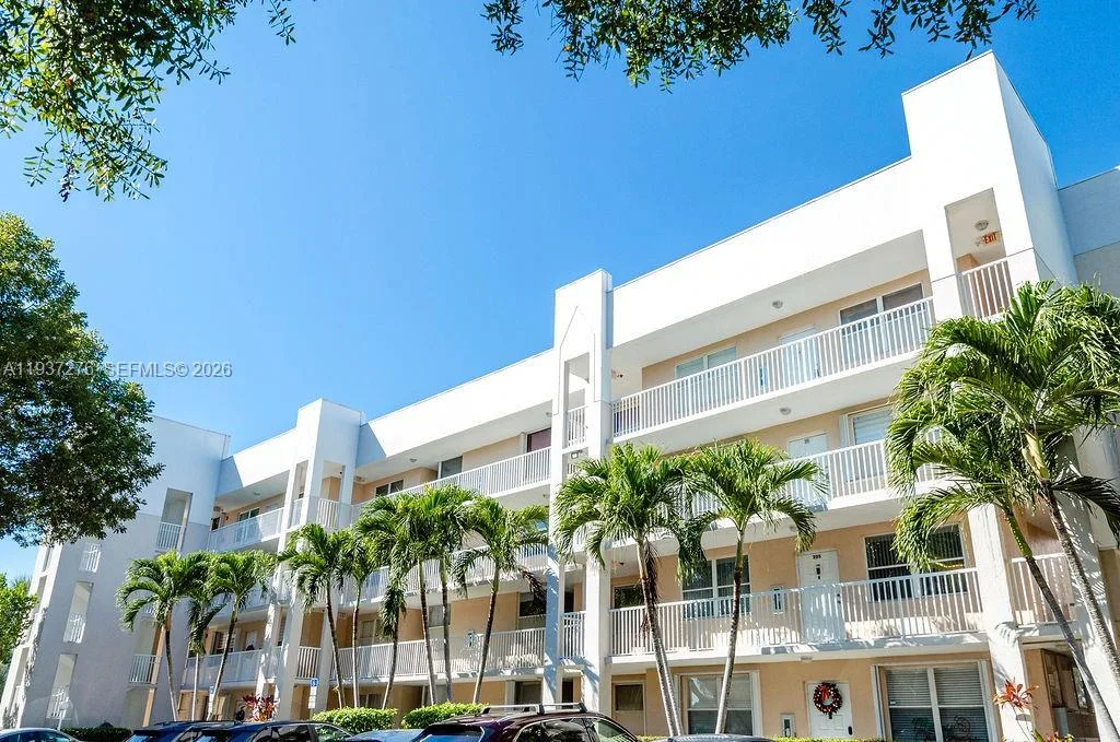 2601 N Nob Hill Rd # 402, Sunrise, FL 33322