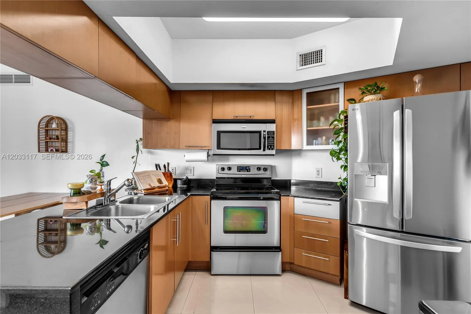 1750 N Bayshore Dr # 1815, Miami, FL 33132 photo 3