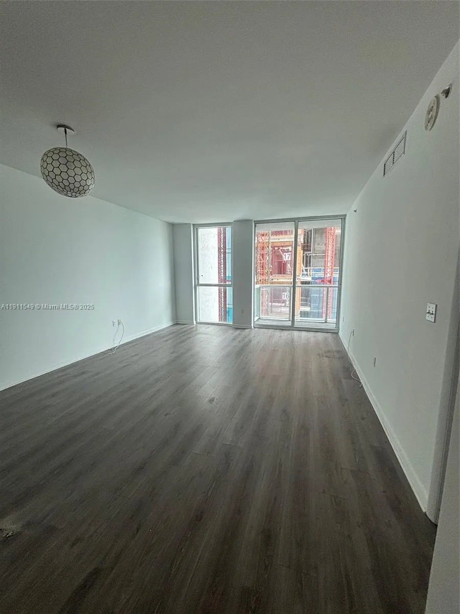 244 Biscayne Blvd # 1606, Miami, FL 33132