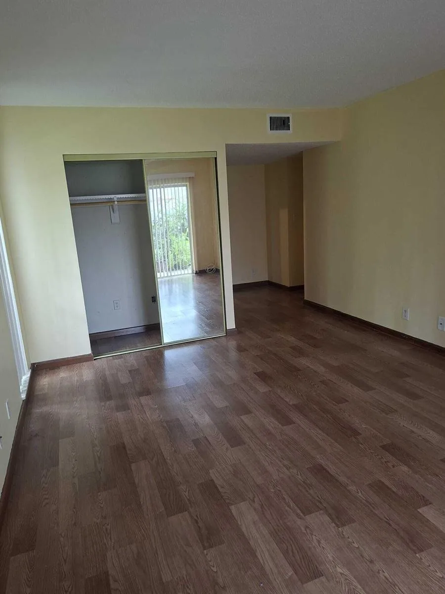 2 GREENWAY Village N # 108, Royal Palm Beach, FL 33411