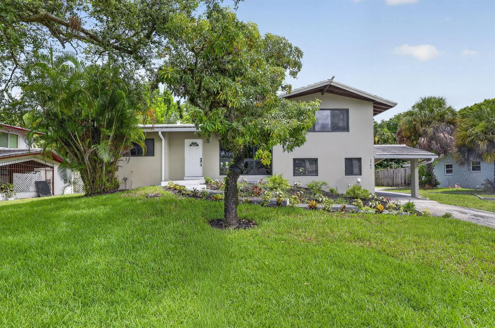 1701 SW 4TH Court, Fort Lauderdale, FL 33312 photo 2