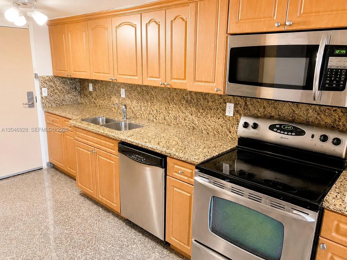 19201 Collins Ave # 441, Sunny Isles Beach, FL 33160 photo 5