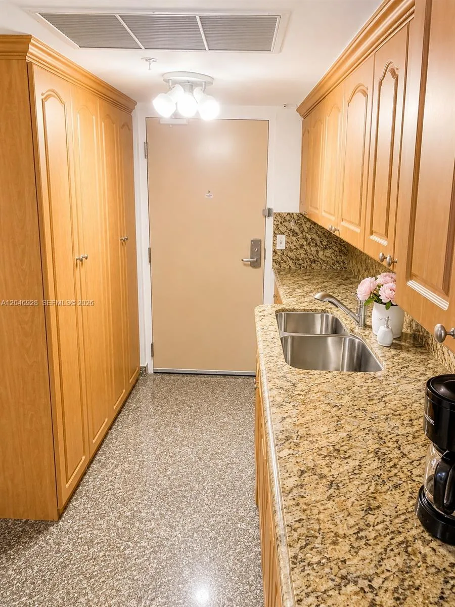 19201 Collins Ave # 441, Sunny Isles Beach, FL 33160 photo 9