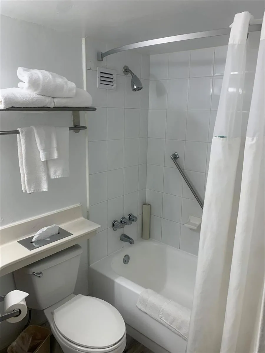 19201 Collins Avenue # 231, Sunny Isles Beach, FL 33160 photo 11