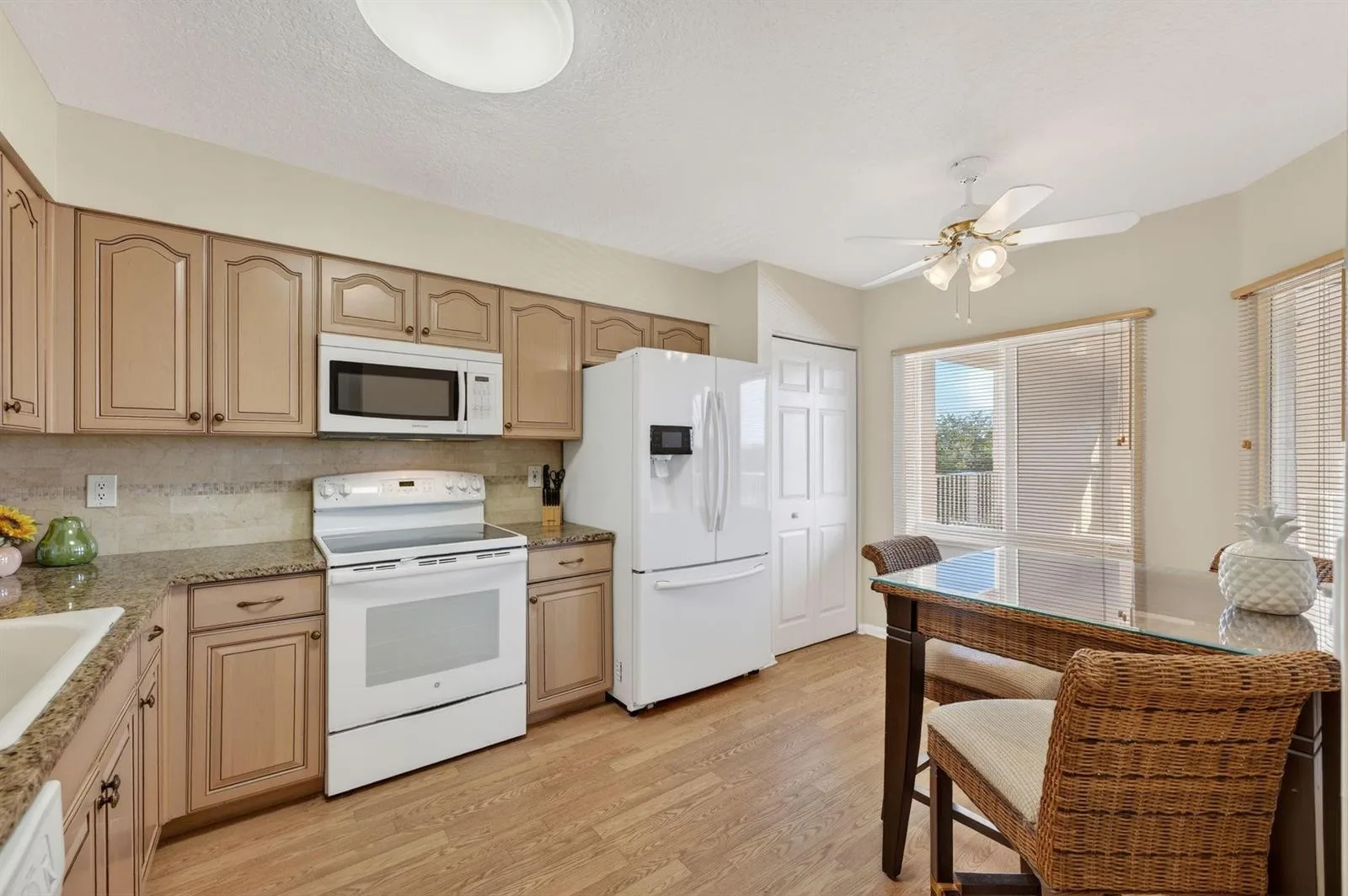 5906 CRYSTAL SHORES Drive # 404, Boynton Beach, FL 33437 photo 4