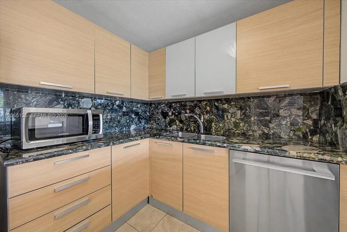 2451 Brickell Ave # 4F, Miami, FL 33129 photo 8
