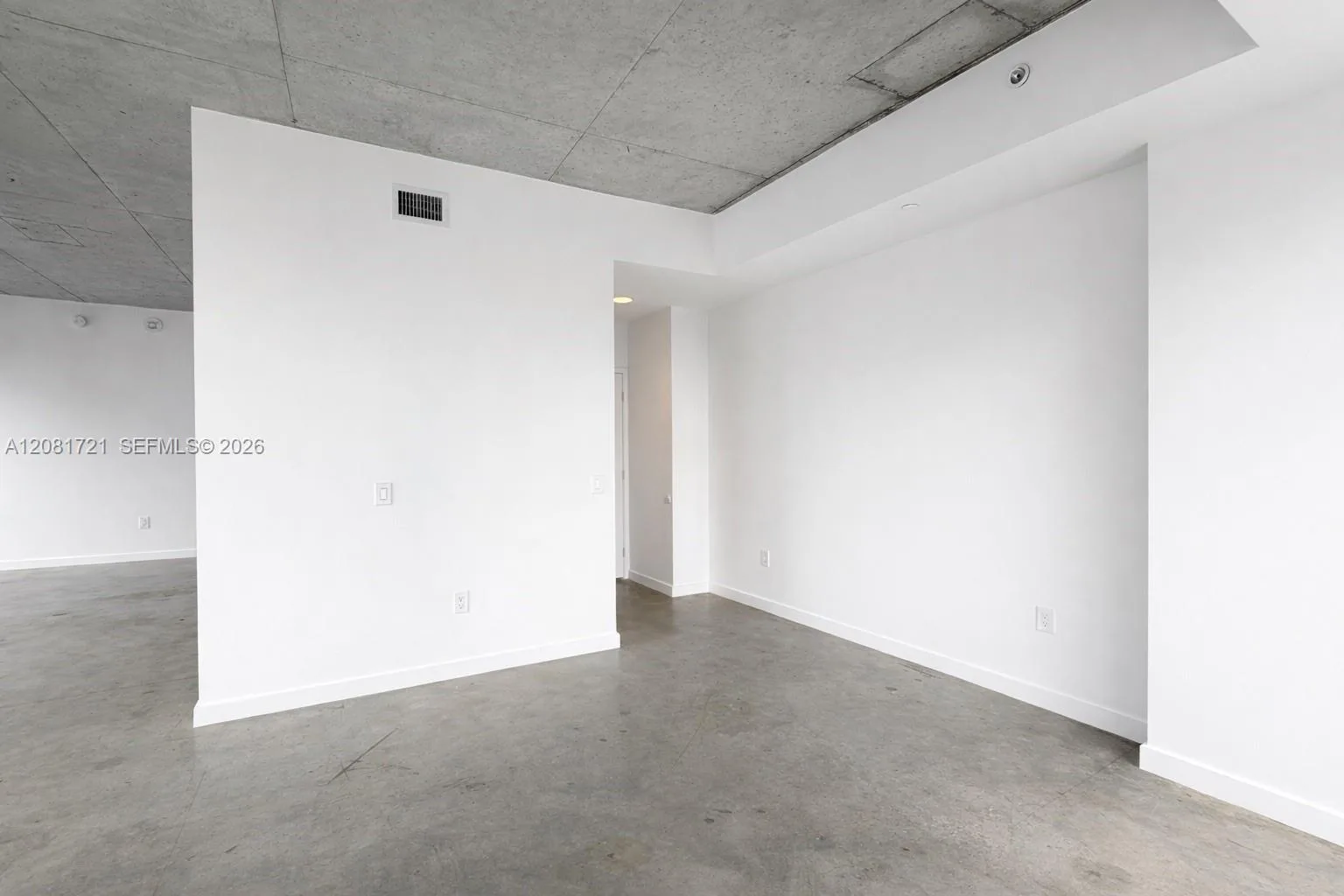 151 SE 1st St # 3001, Miami, FL 33131 photo 12