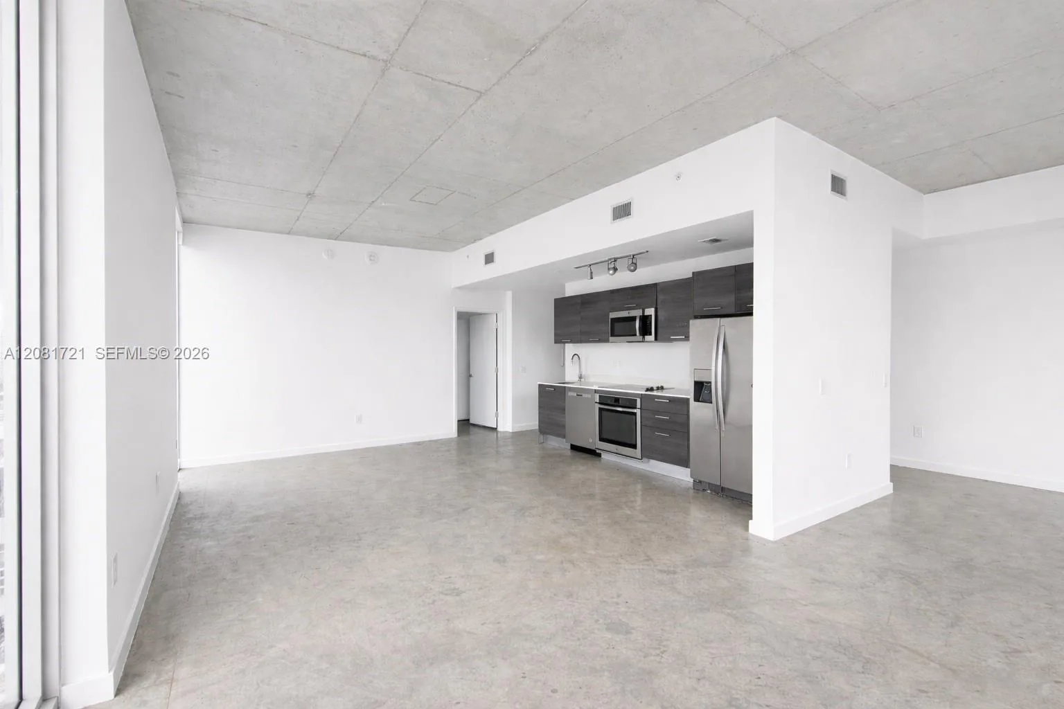 151 SE 1st St # 3001, Miami, FL 33131 photo 3