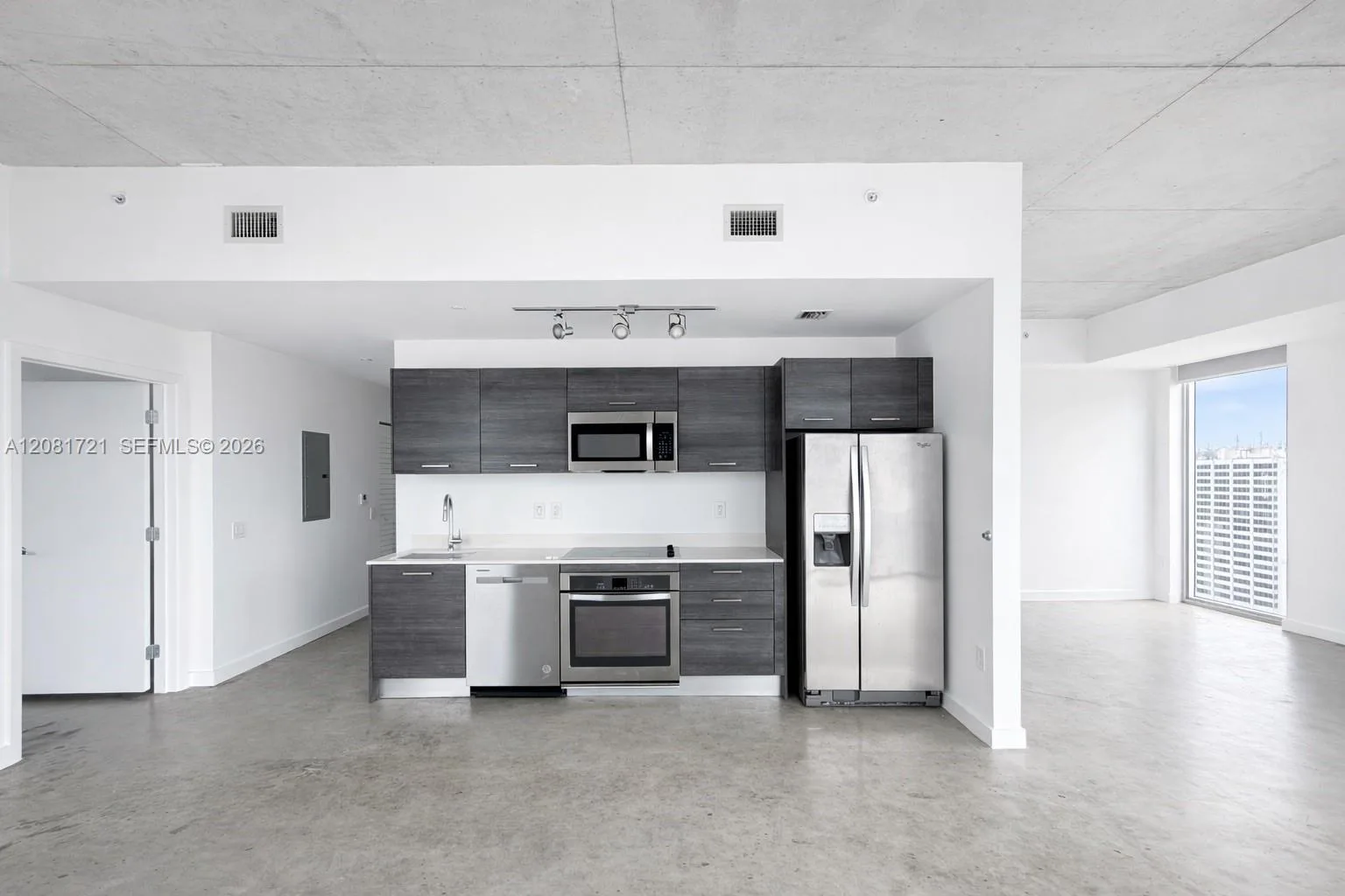 151 SE 1st St # 3001, Miami, FL 33131 photo 4