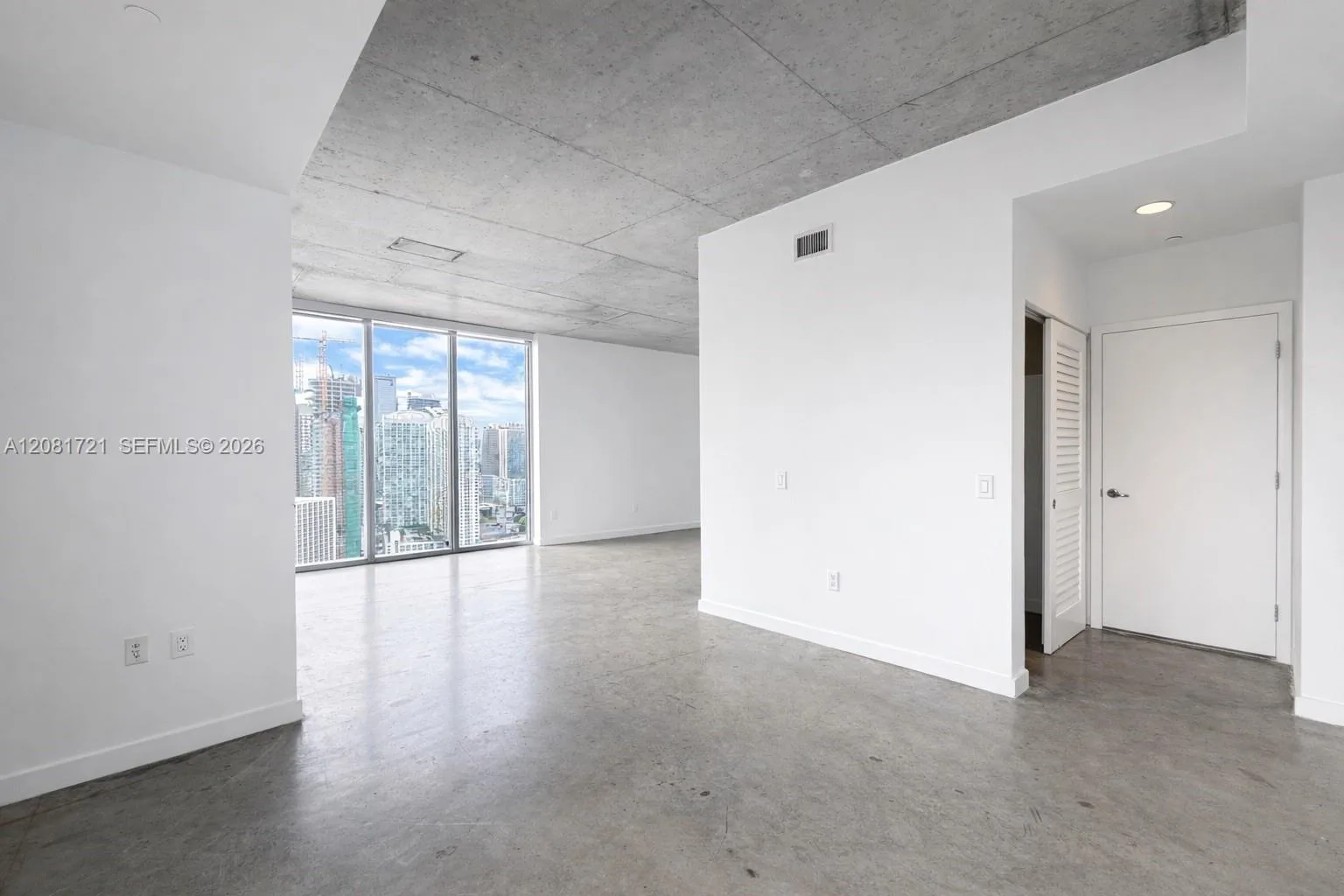 151 SE 1st St # 3001, Miami, FL 33131 photo 5