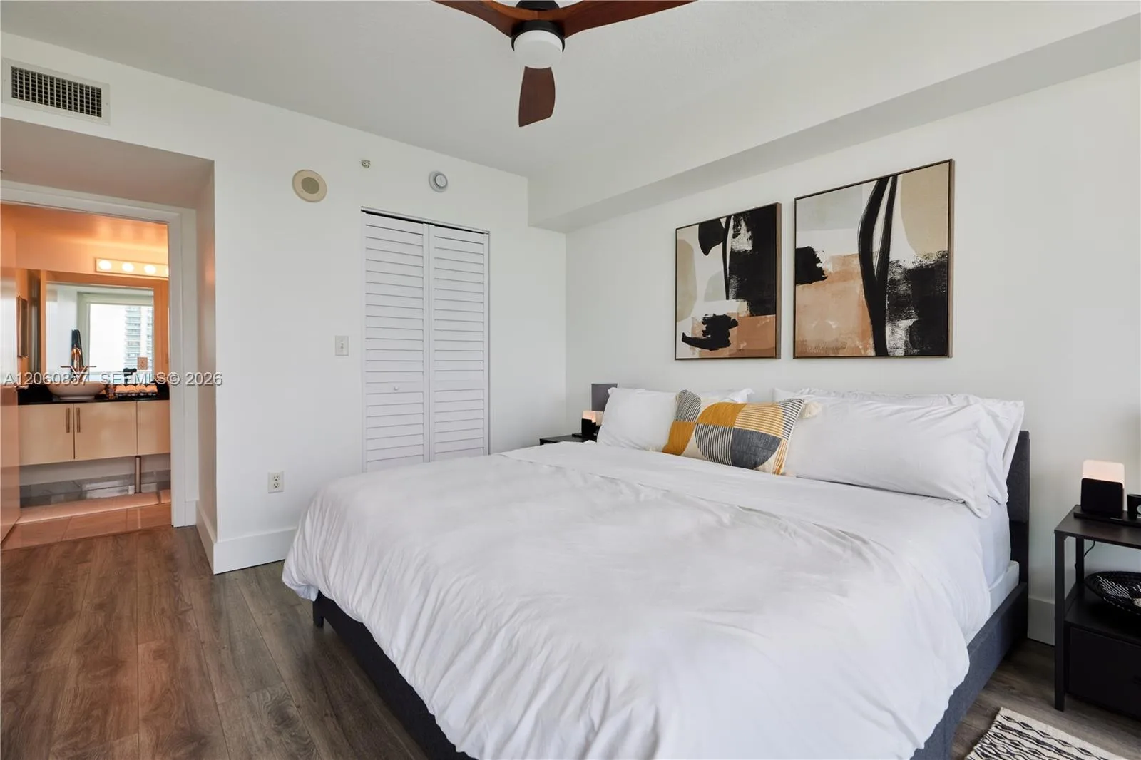 31 SE 5th St # 3201, Miami, FL 33131 photo 12