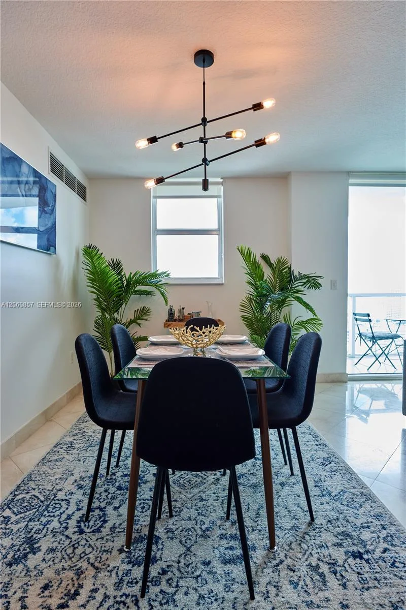 31 SE 5th St # 3201, Miami, FL 33131 photo 8