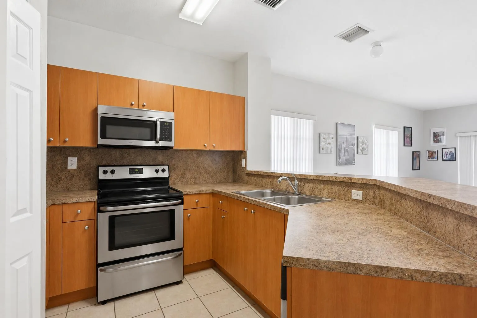 1702 SW 81ST Terrace, North Lauderdale, FL 33068 photo 2