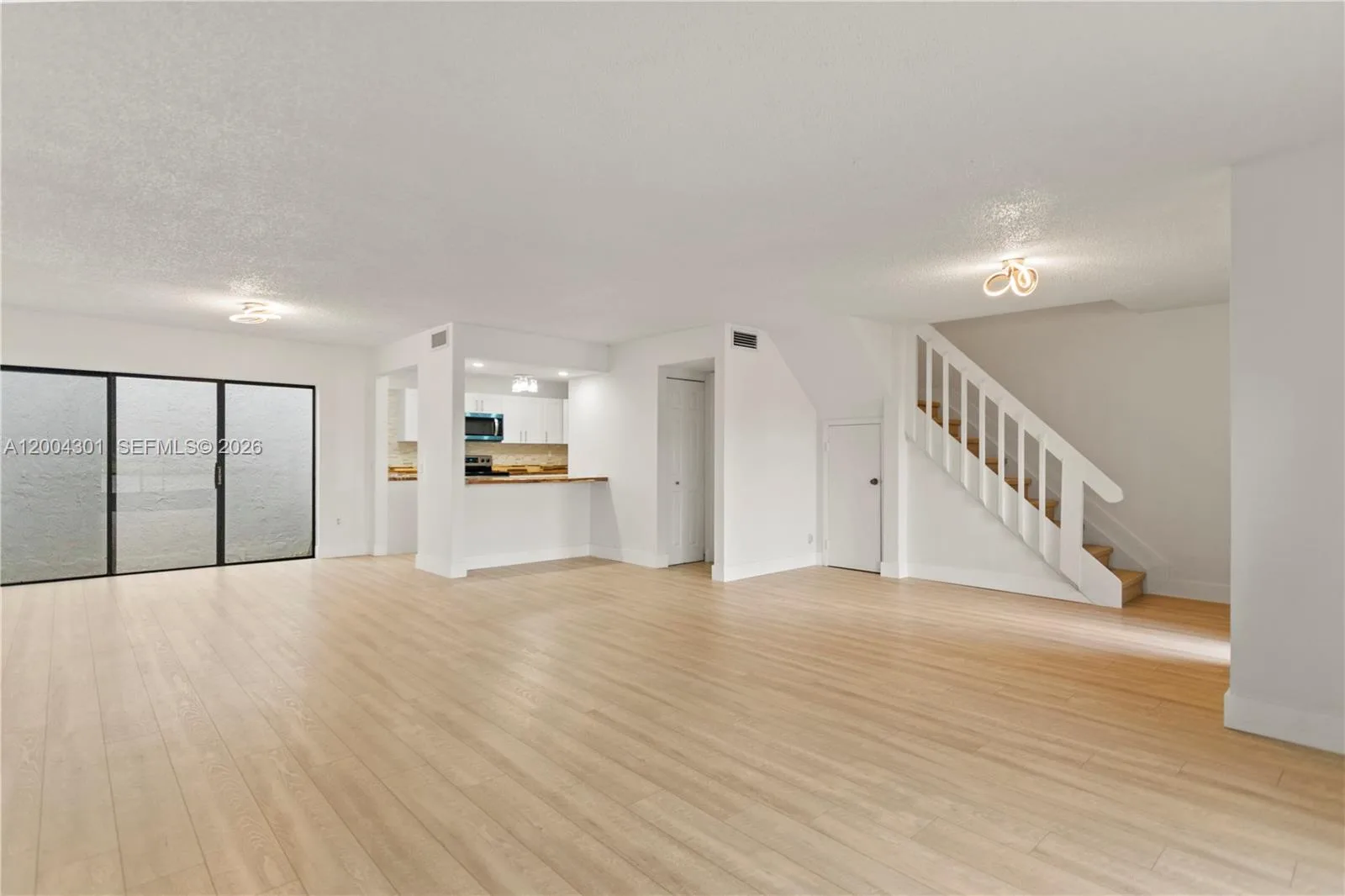 6745 NW 169th St # G, Hialeah, FL 33015