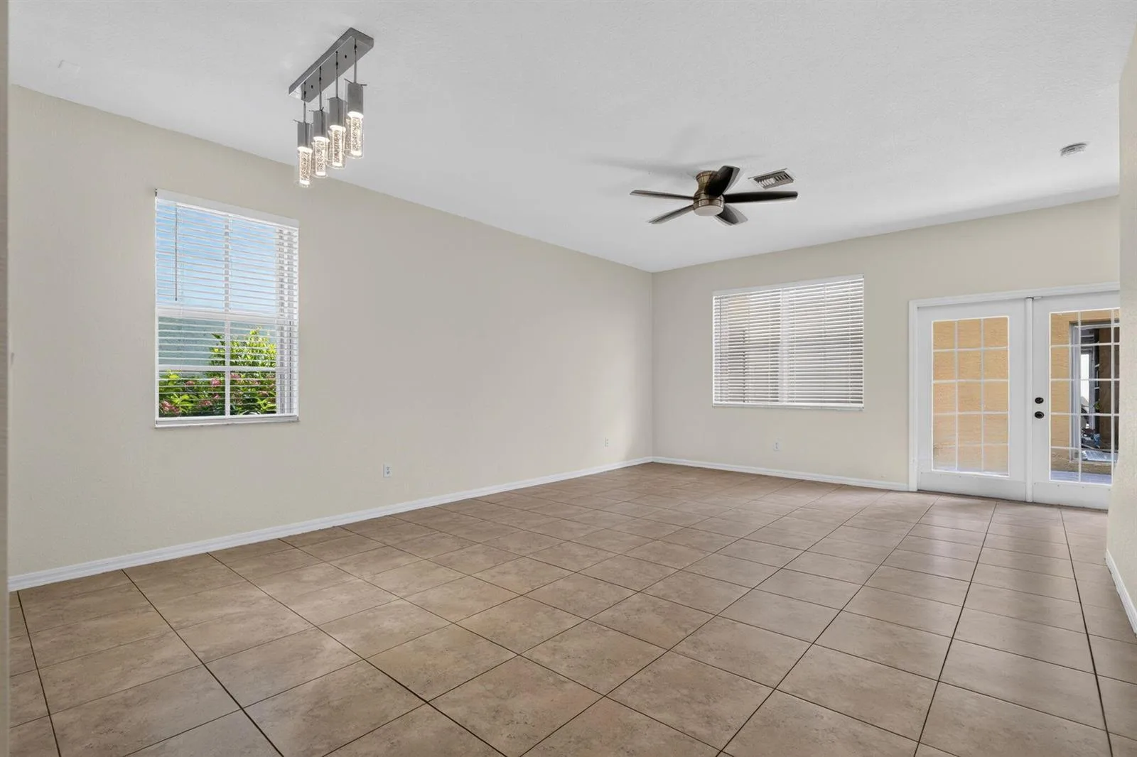 158 W Thatch Palm Circle, Jupiter, FL 33458 photo 11