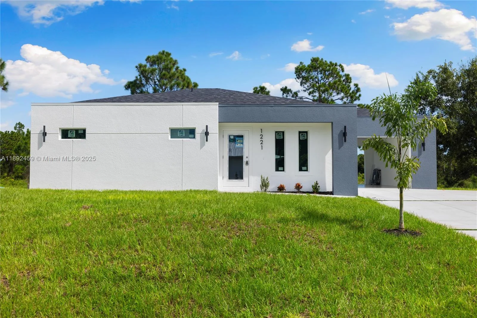 1221 Ederle St E, Lehigh Acres, FL 33974 photo 2