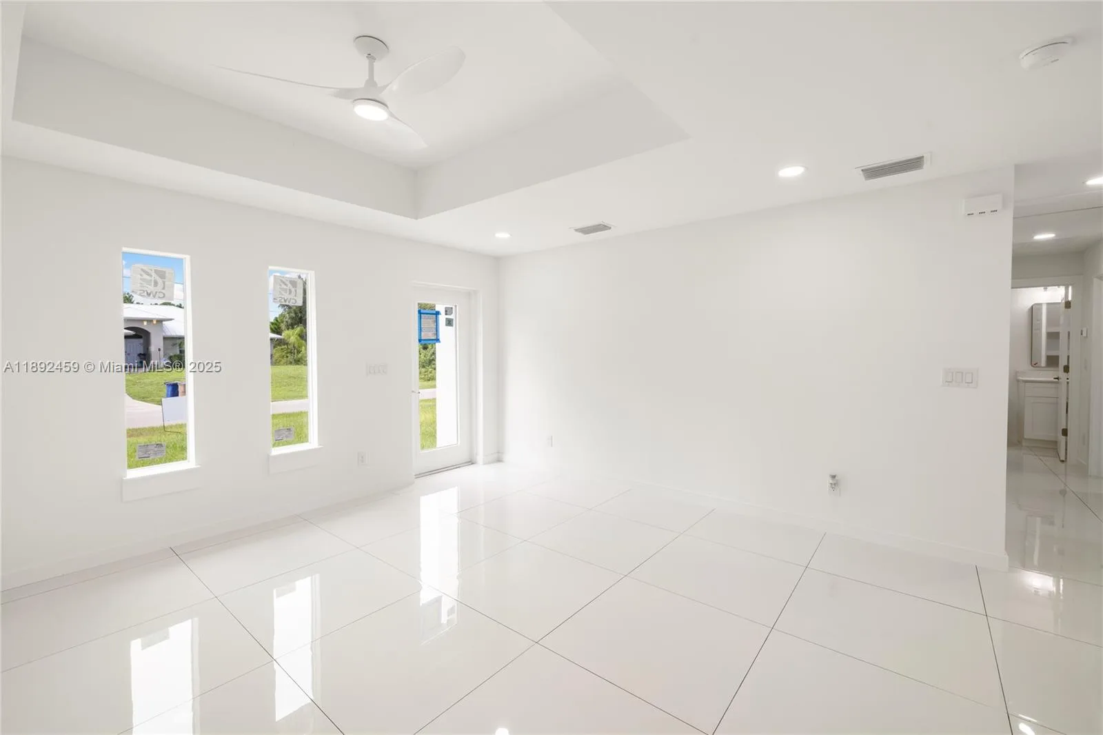 1221 Ederle St E, Lehigh Acres, FL 33974 photo 4