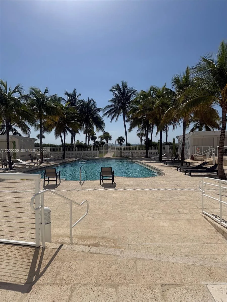 4925 Collins Ave # 2D, Miami Beach, FL 33140