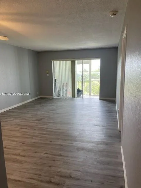 950 Hillcrest Dr # 506, Hollywood, FL 33021