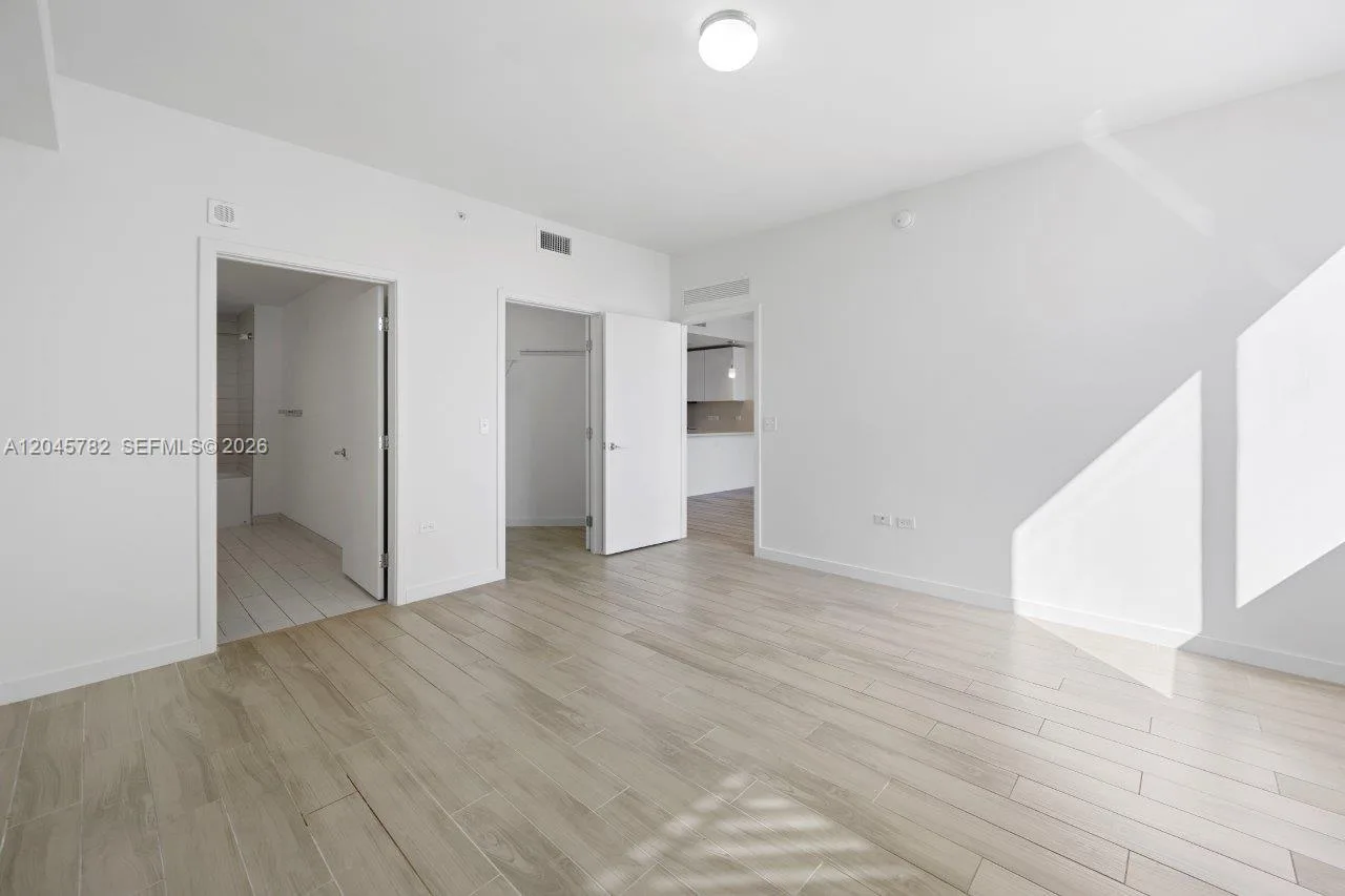 999 SW 1st Ave # 2911, Miami, FL 33130 photo 11