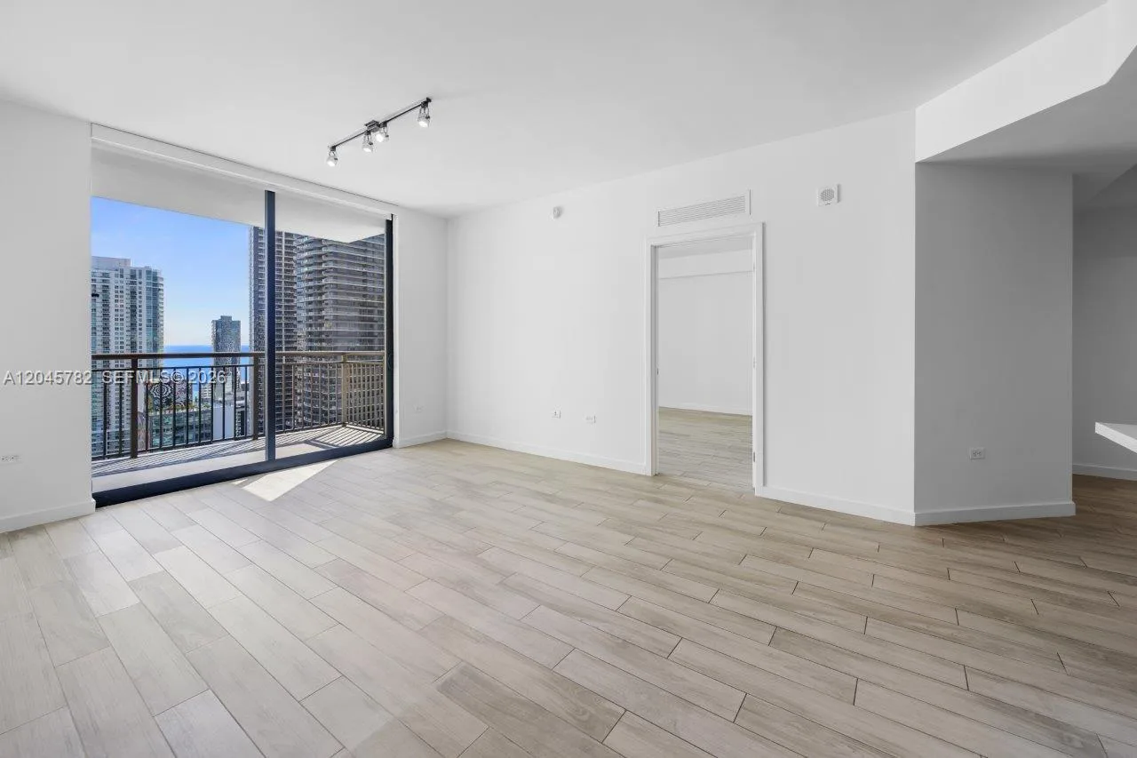 999 SW 1st Ave # 2911, Miami, FL 33130 photo 4