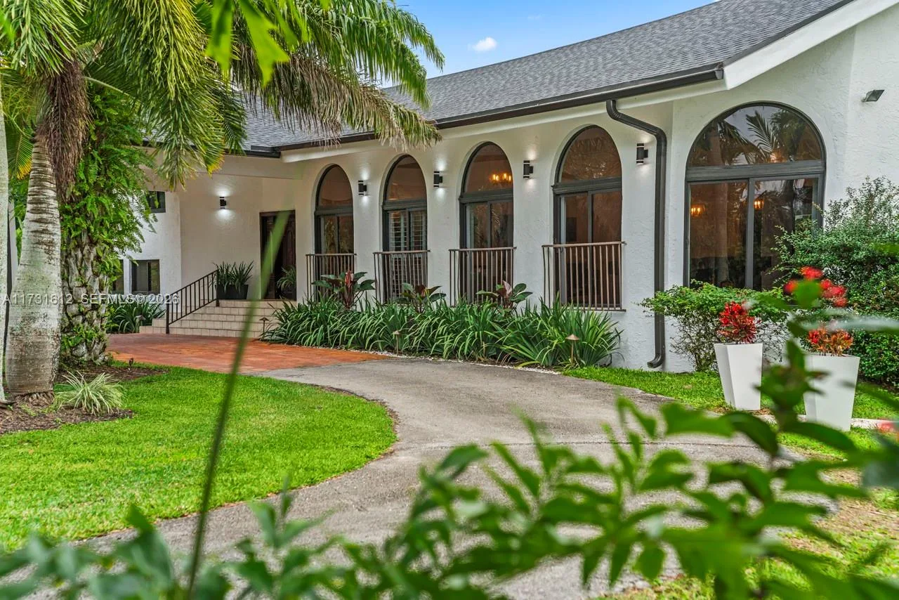 14875 SW 212th St, Miami, FL 33187 photo 4