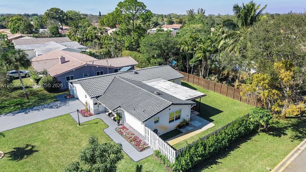 7501 NW 42nd St, Coral Springs, FL 33065 photo 3