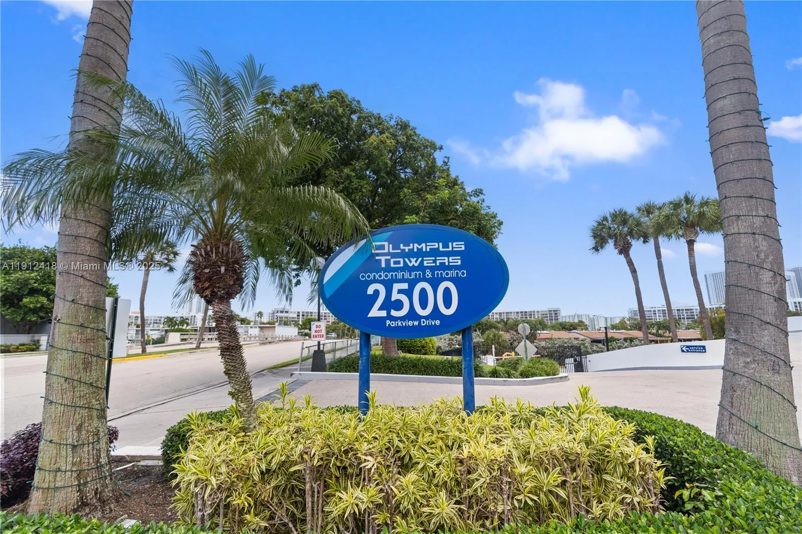 2500 Parkview Dr # 1604, Hallandale Beach, FL 33009