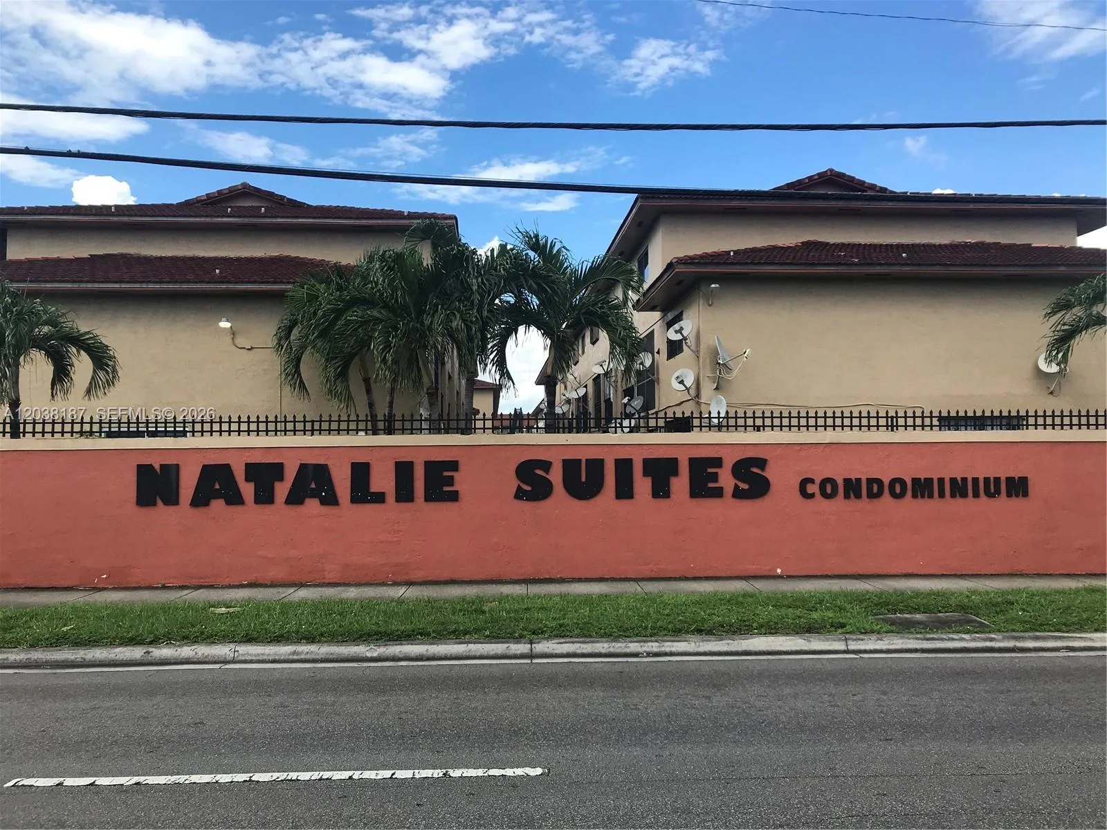 2319 W 60th St # D212, Hialeah, FL 33016